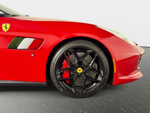 Used 2018 Ferrari GTC4Lusso T image 23