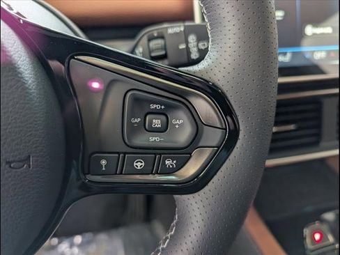 New 2025 VinFast VF 8 Plus image 8