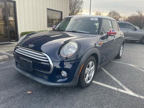 Used 2015 MINI Cooper 4-Door Hardtop image 2