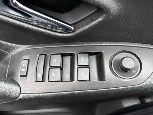 Used 2019 Chevrolet Trax LT w/ LT Convenience Package image 24