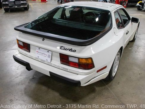 Used 1988 Porsche 944 Turbo image 15