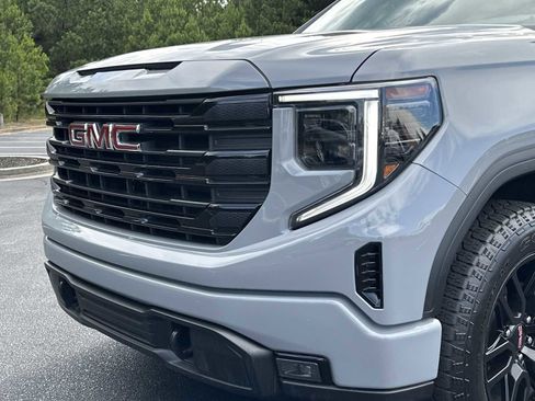 Used 2024 GMC Sierra 1500 Elevation image 39