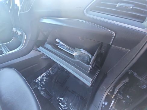 Used 2022 Ford Edge ST-Line w/ Class II Trailer Tow Package image 17