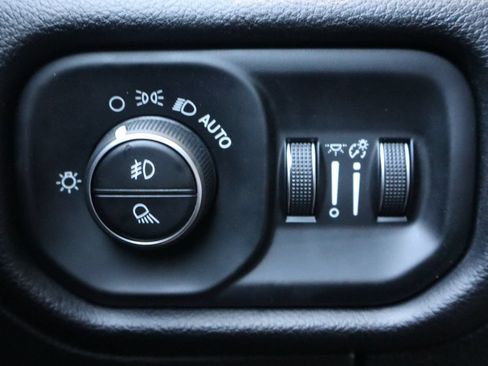 Used 2019 RAM 1500 Big Horn AWD/4WD image 28
