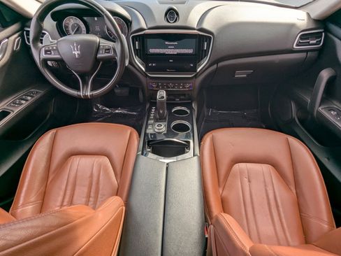 Used 2022 Maserati Ghibli Modena image 6