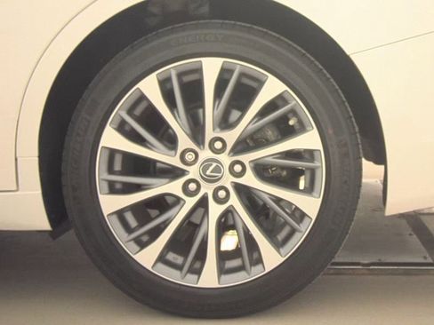 Used 2021 Lexus ES 250 w/ Premium Package image 5