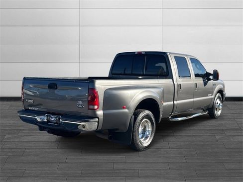 Used 2004 Ford F350 XLT image 3