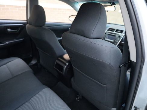 Used 2017 Toyota Camry LE image 20