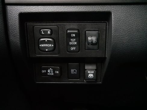 Used 2019 Toyota Tundra SR5 image 26