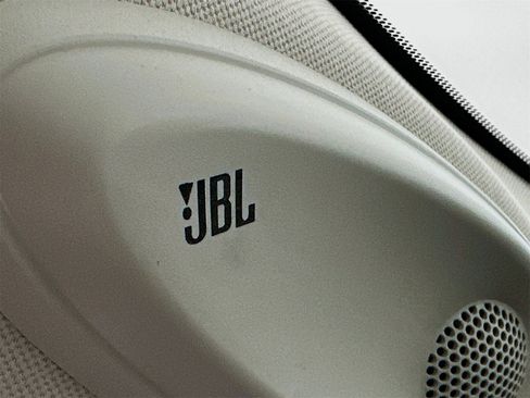 Used 2024 Toyota Highlander Platinum image 19