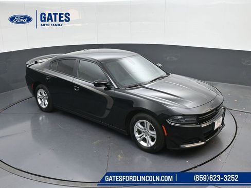 Used 2019 Dodge Charger SXT image 41