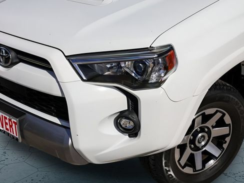 Used 2021 Toyota 4Runner TRD Off-Road AWD/4WD image 3