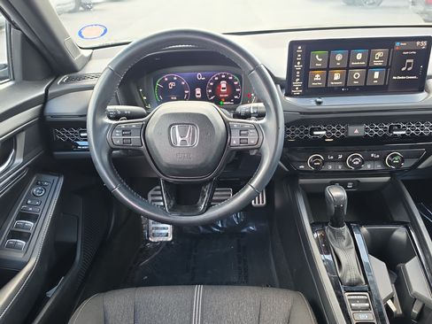 Used 2023 Honda Accord Sport image 9