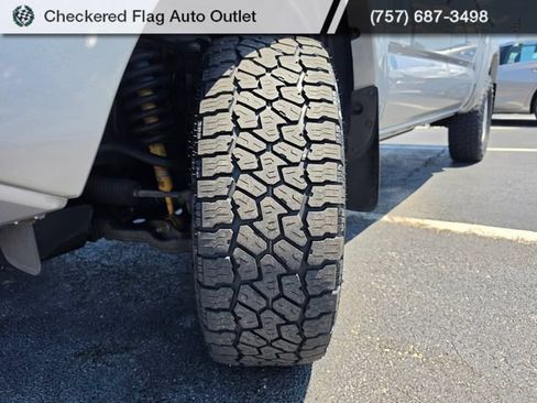 Used 2015 Toyota Tacoma 4x4 Double Cab w/ TRD Off-Road Package image 10