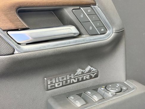 Used 2024 Chevrolet Silverado 1500 High Country w/ High Country Premium Package AWD/4WD image 13