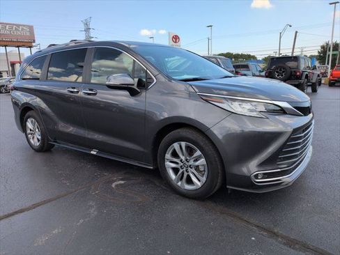 Certified 2025 Toyota Sienna Limited AWD/4WD image 7