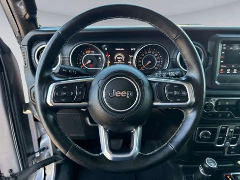 Used 2020 Jeep Wrangler Unlimited Sahara w/ LED Lighting Group AWD/4WD image 25