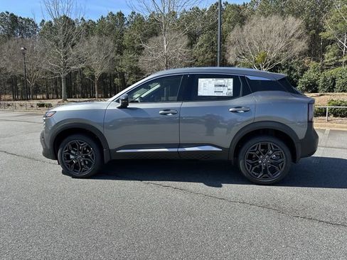 New 2026 Nissan Kicks SR FWD image 5