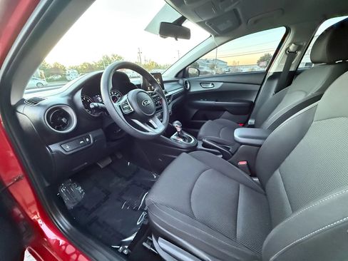 Used 2021 Kia Forte LXS image 10