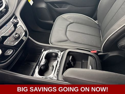 New 2026 Chrysler Pacifica Limited image 29