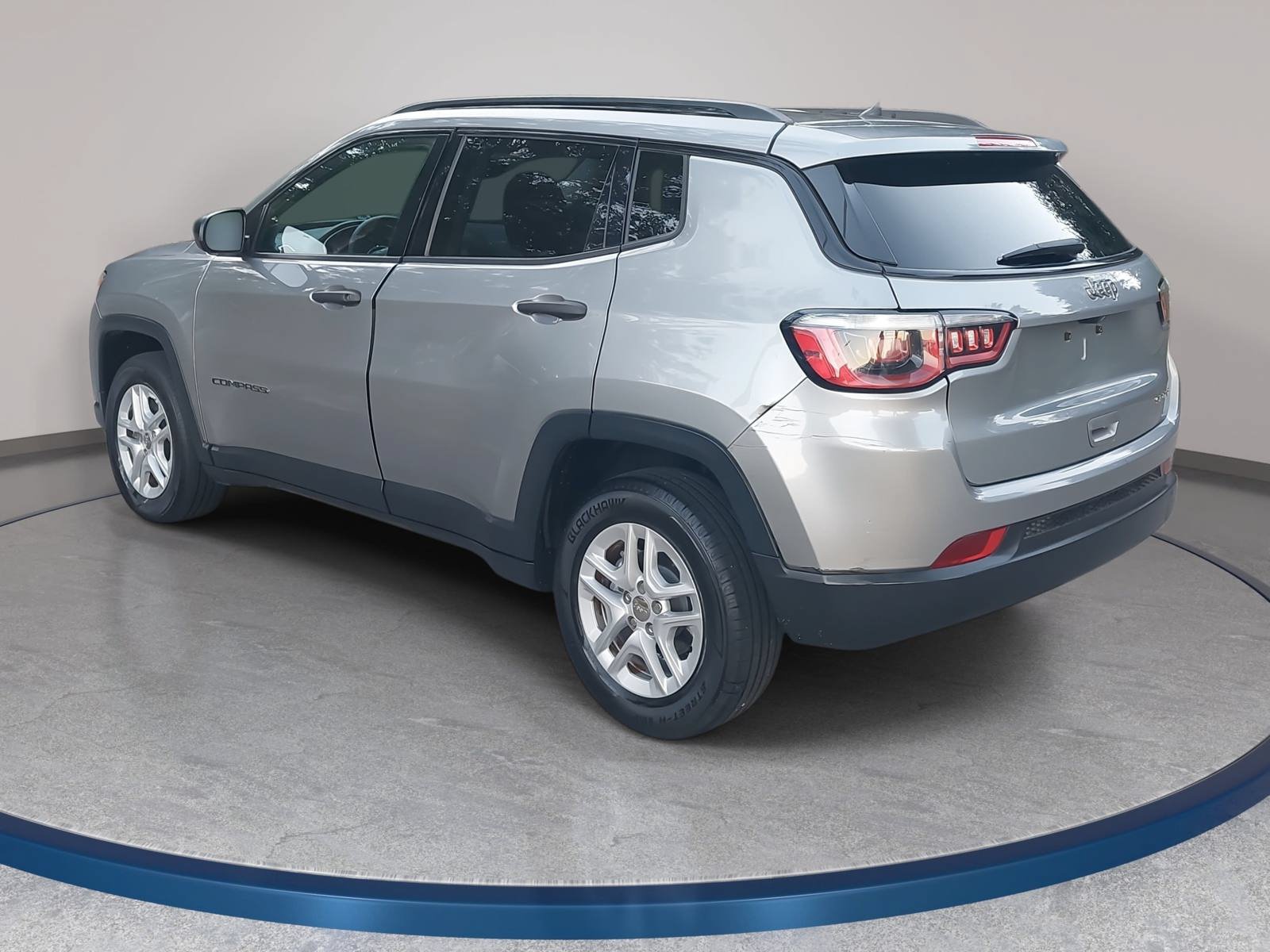 Used 2017 Jeep Compass Sport FWD image 7