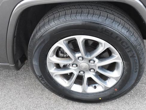 Used 2014 Jeep Grand Cherokee Overland image 11