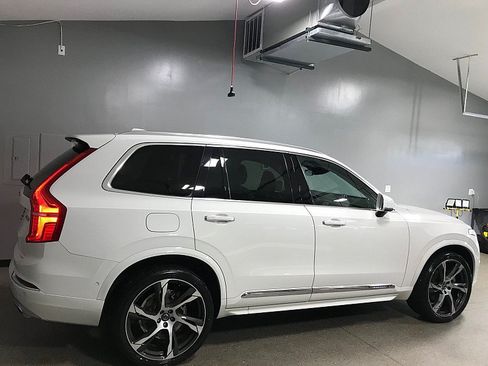 Used 2016 Volvo XC90 T6 Inscription w/ Vision Package AWD/4WD image 3