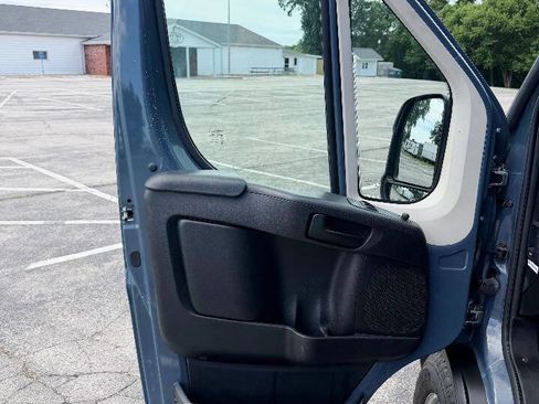 Used 2019 RAM ProMaster 2500 FWD image 9