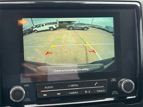 Used 2022 Nissan Frontier SV image 24