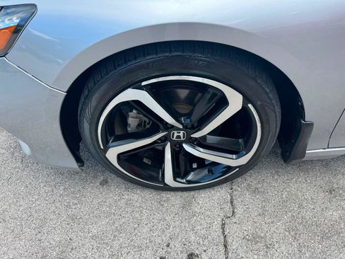 Used 2020 Honda Accord Sport image 9