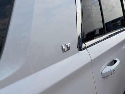 Used 2018 Chevrolet Tahoe LT image 15