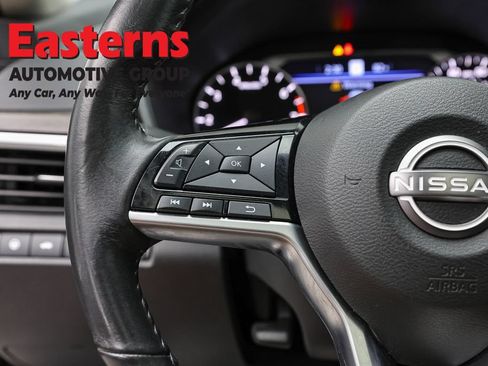 Used 2023 Nissan Altima 2.5 SV w/ SV Premium Package AWD/4WD image 15