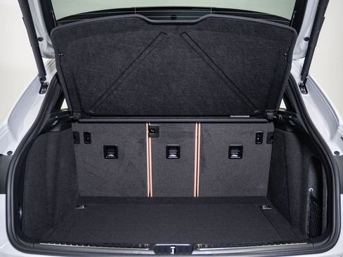 New 2026 Porsche Macan image 28