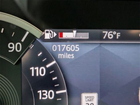 Used 2022 Jaguar F-PACE S image 32