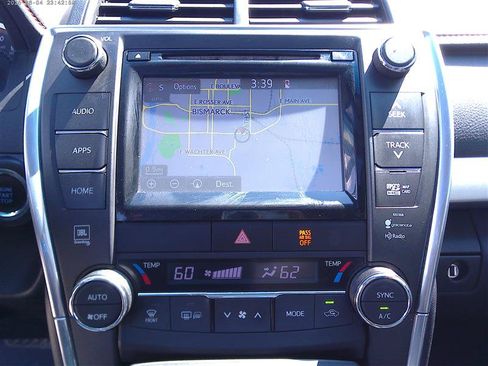 Used 2015 Toyota Camry XSE FWD image 13