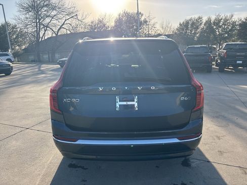 Used 2025 Volvo XC90 B6 Plus image 6
