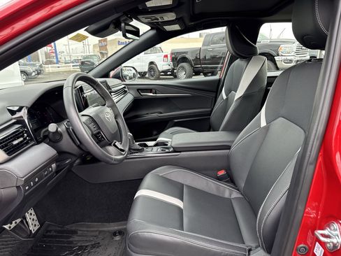 Used 2025 Toyota Camry SE w/ Multimedia Upgrade Package image 26