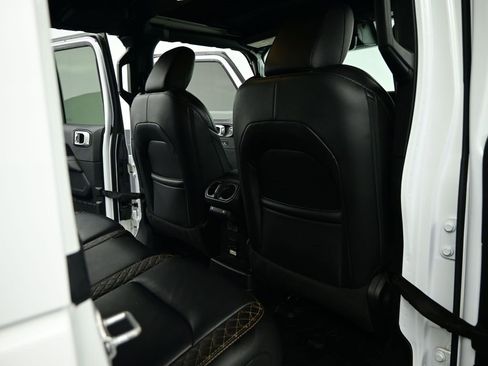 Used 2021 Jeep Wrangler Unlimited Sahara image 37