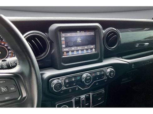 Used 2023 Jeep Wrangler Unlimited Sport AWD/4WD image 9