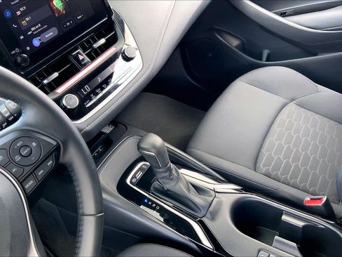 Used 2026 Toyota Corolla SE FWD image 16