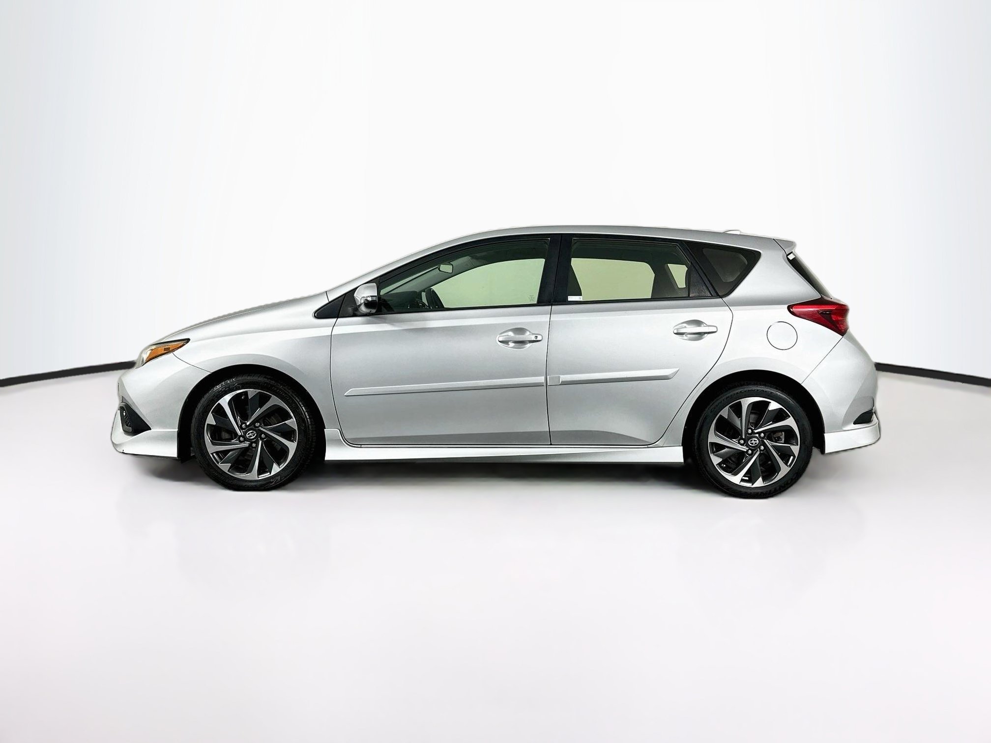 Used 2016 Scion iM FWD image 4