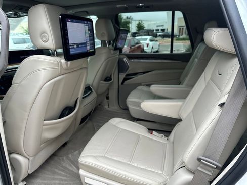 Used 2025 Cadillac Escalade Sport Platinum w/ LPO, ONYX Package AWD/4WD image 35