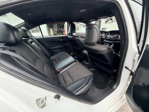 Used 2017 Honda Accord Sport image 51