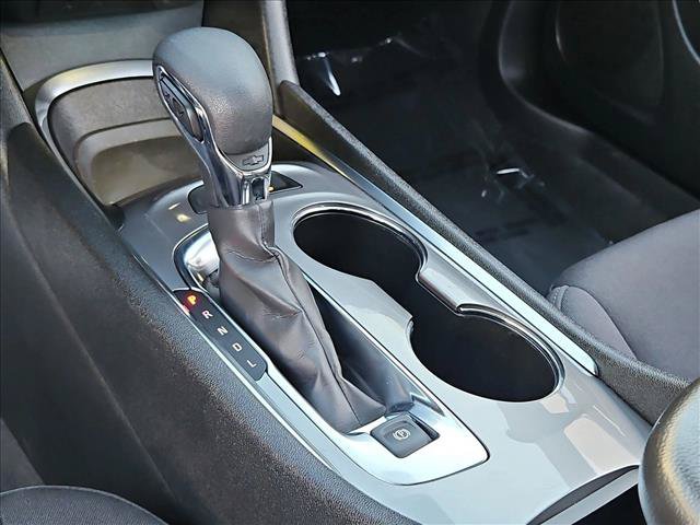Used 2025 Chevrolet Malibu LT FWD image 12