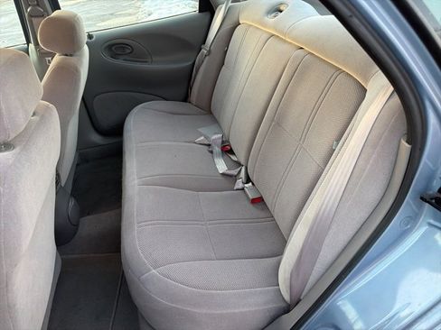 Used 1998 Ford Taurus LX image 7