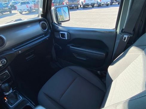 Used 2022 Jeep Wrangler Unlimited Sport image 22