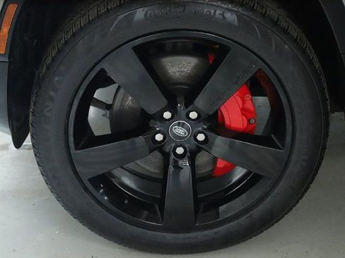 Certified 2024 Land Rover Defender 110 X-Dynamic SE image 43