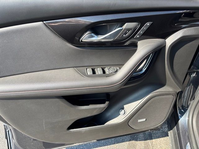 Used 2021 Chevrolet Blazer RS w/ Enhanced Convenience Package FWD image 25