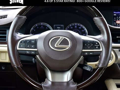 Used 2018 Lexus ES 350 w/ Luxury Package w/Wood Trim image 23