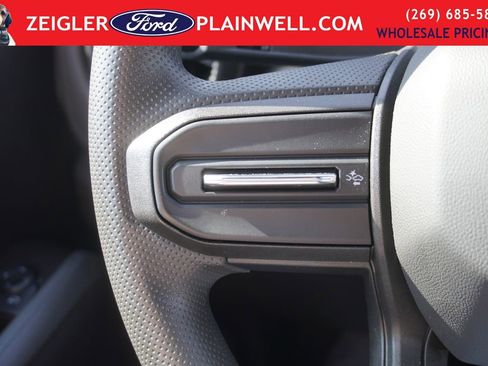 Used 2024 Chevrolet Colorado W/T image 23